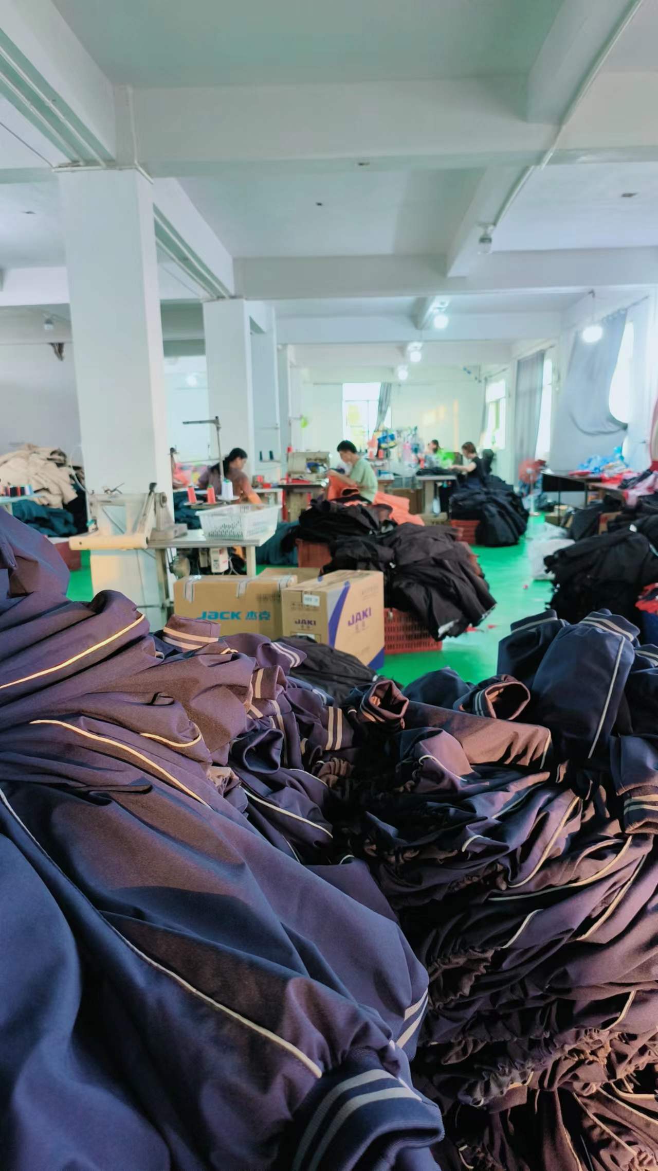 紀德萊克智能校服工廠實拍